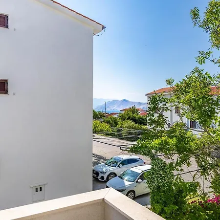 Vanessa * Baska (Krk)